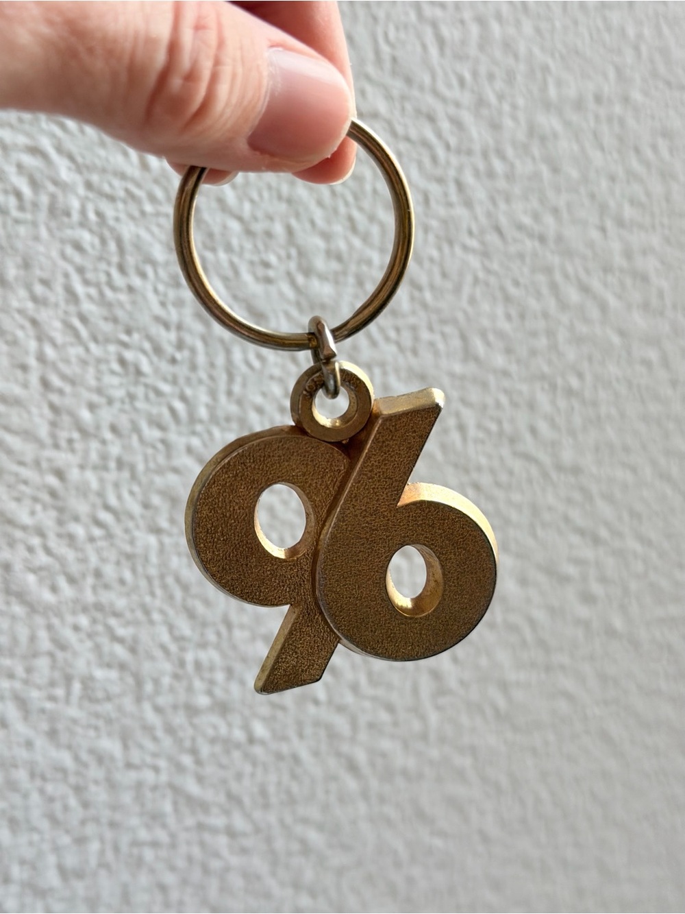 Vintage 1996 Gold Toned Metal Keychain
